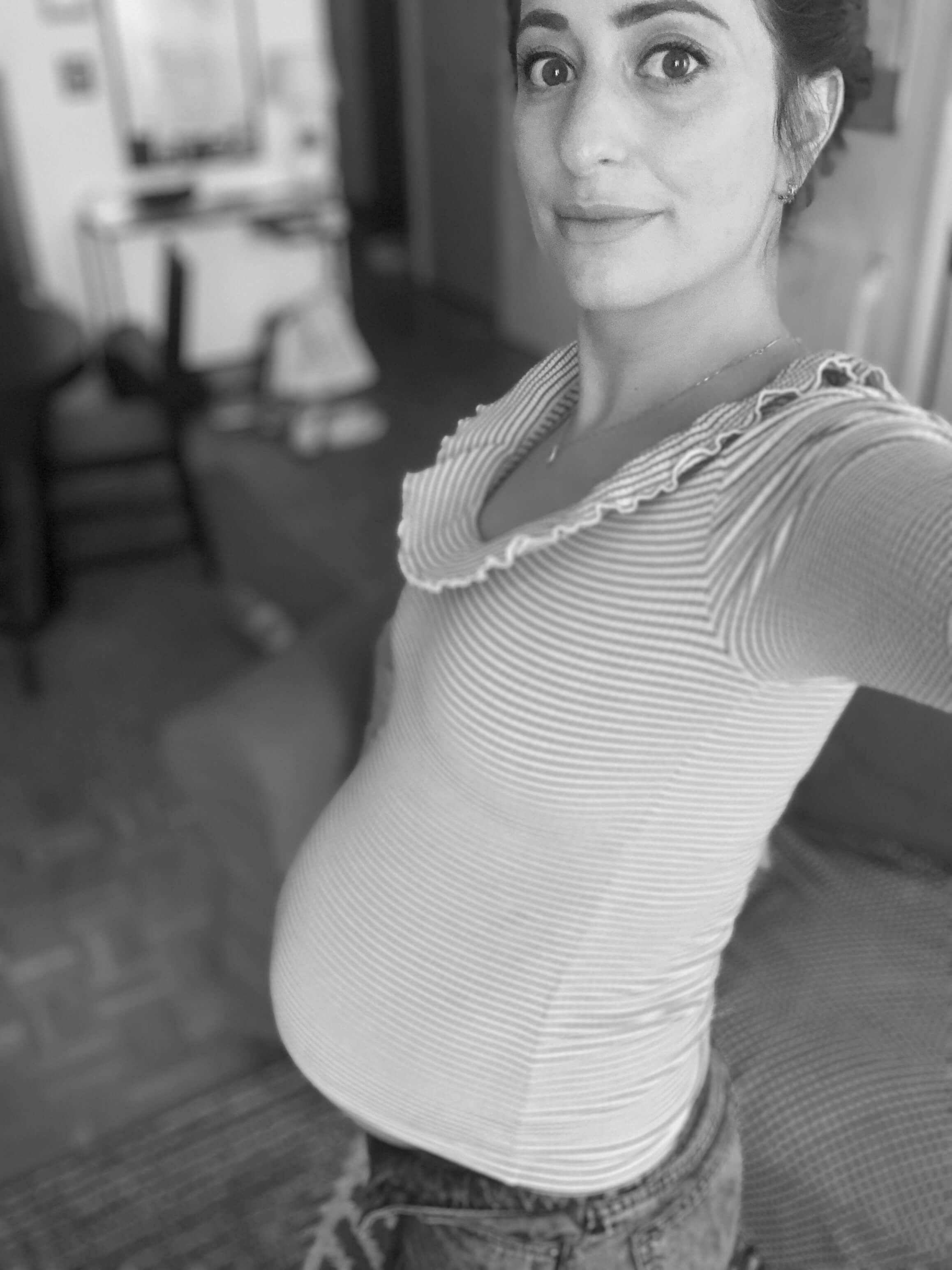 femme enceinte selfie